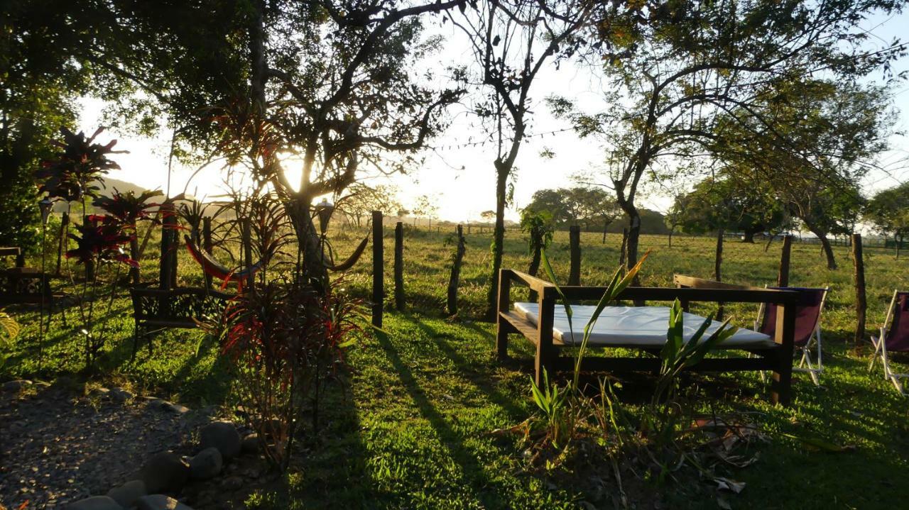 Naturalmente Boutique Bungalows Y Cocina Mediterranea Las Lajas  Eksteriør billede
