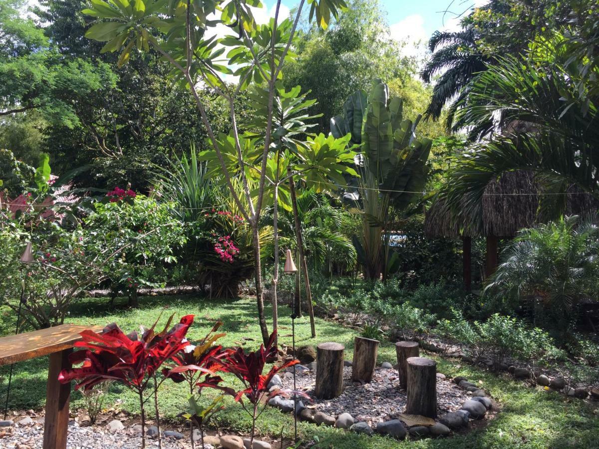 Naturalmente Boutique Bungalows Y Cocina Mediterranea Las Lajas  Eksteriør billede